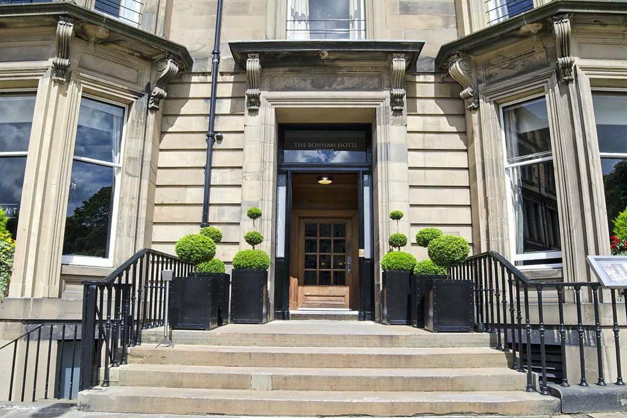 ホテル ザ ボーナム エディンバラ エクステリア 写真 The entrance to the Edinburgh Academy